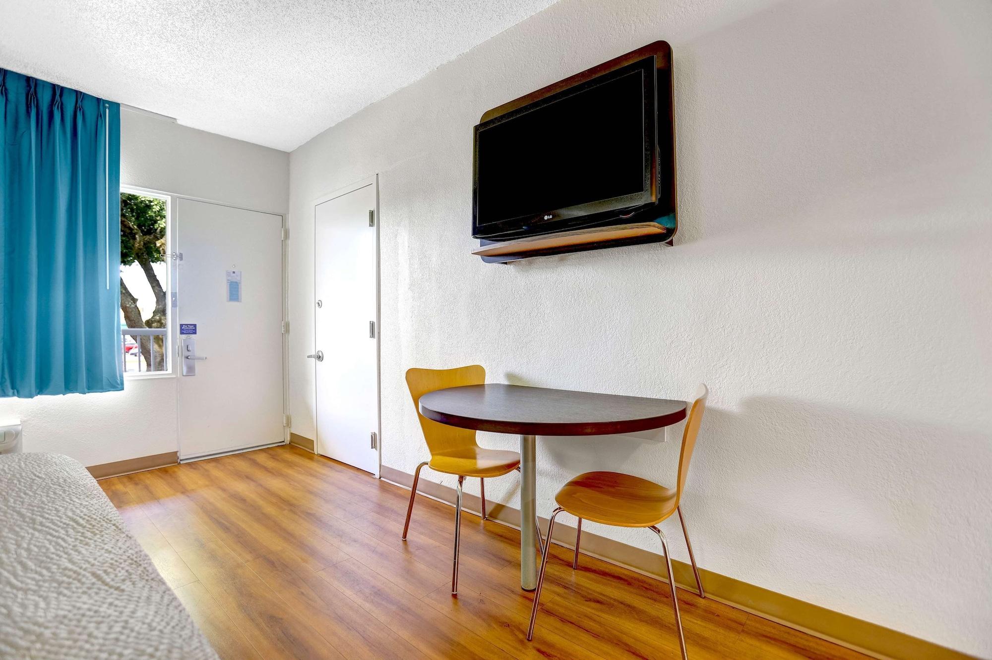Motel 6-Jacksonville, Nc ภายนอก รูปภาพ